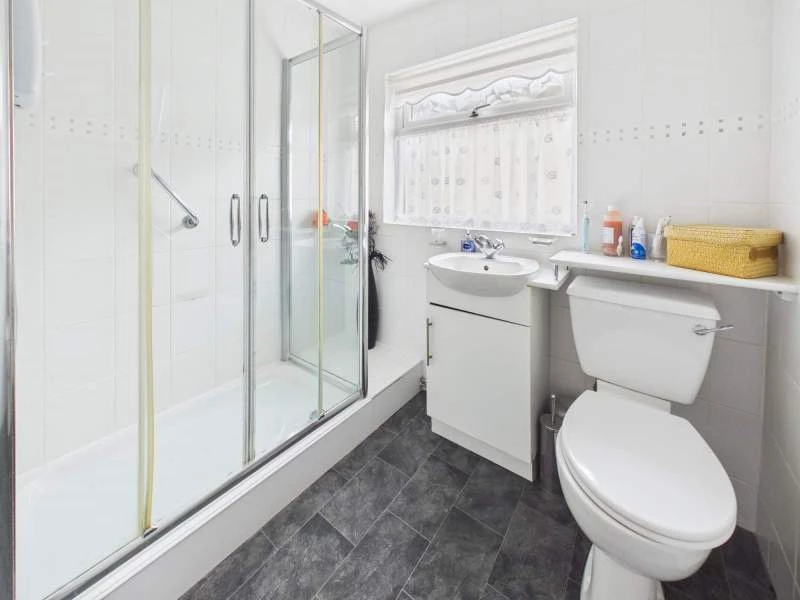 Ground floor shower room/wc