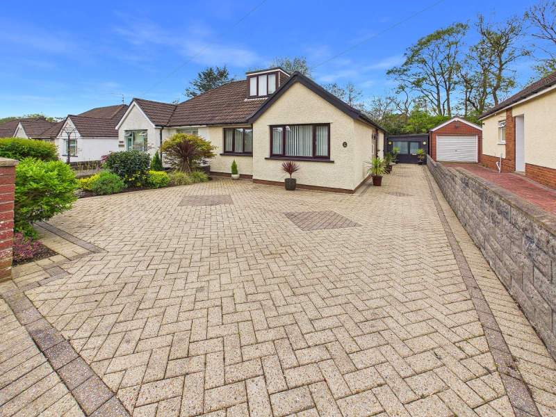 Driveway & Front Entrance