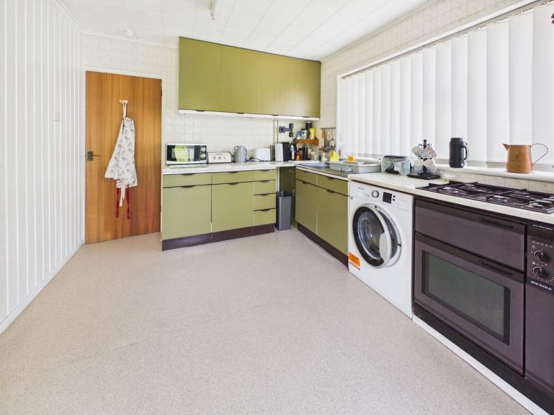 Kitchen and breakfast room