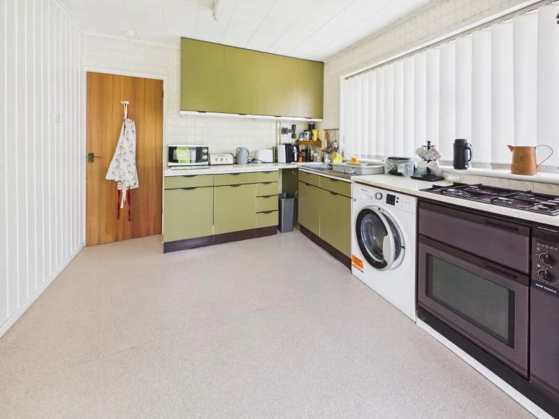 Kitchen and breakfast room