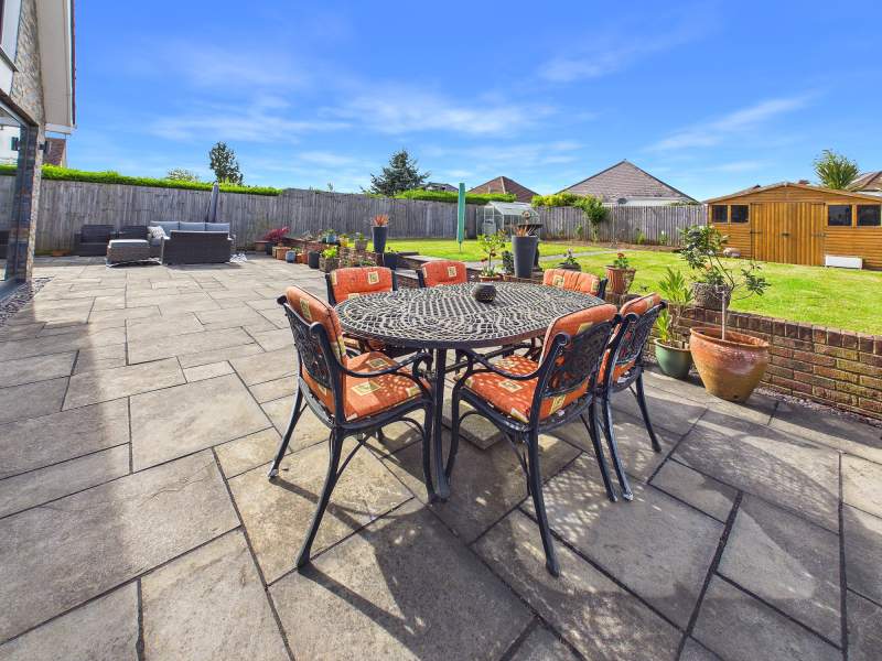 Outdoor Dining Area