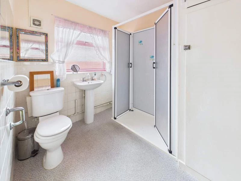 Shower Room/Wc
