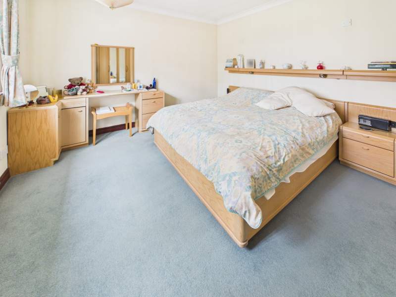 Bedroom 2 with En Suite Bathroom