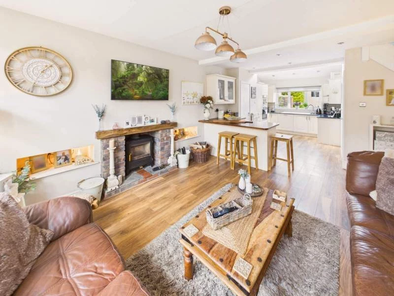 Principle Reception/Kitchen/Breakfast Room