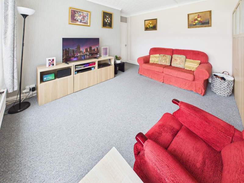 Lounge/Dining Room