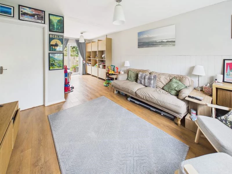 Lounge/Family Room