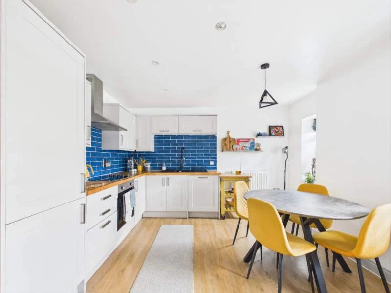 Kitchen/Dining Area