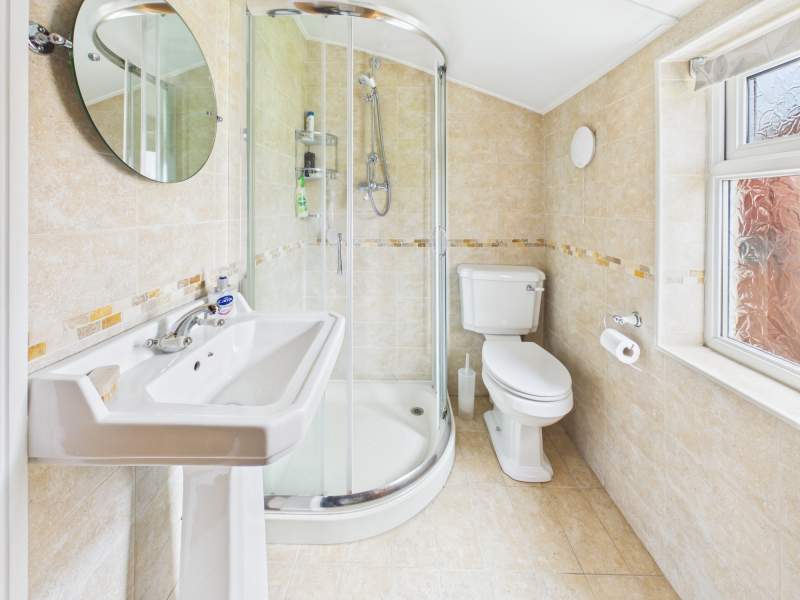 Ground floor shower room/wc