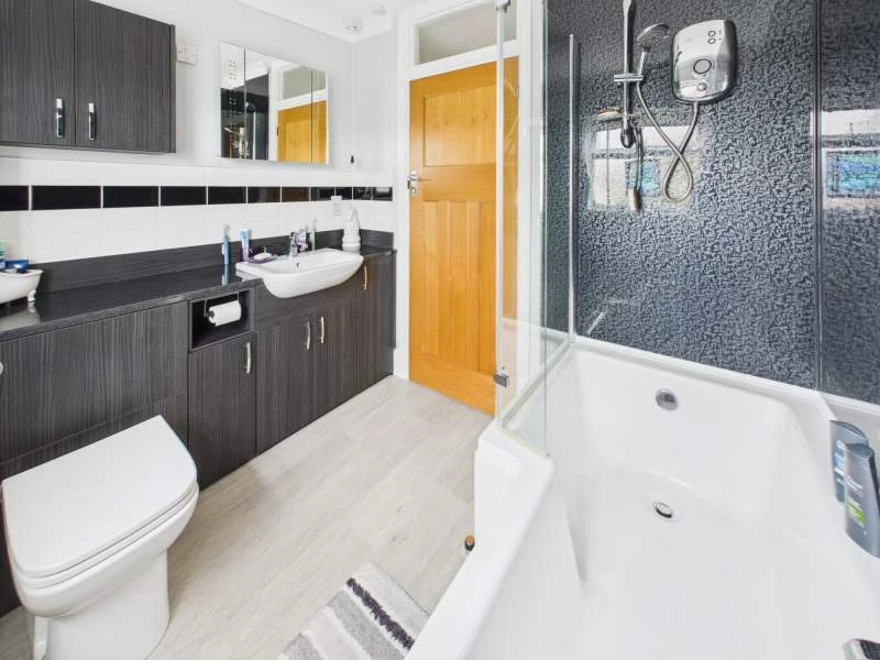Bathroom Second Angle