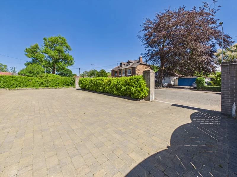 Carriage Driveway