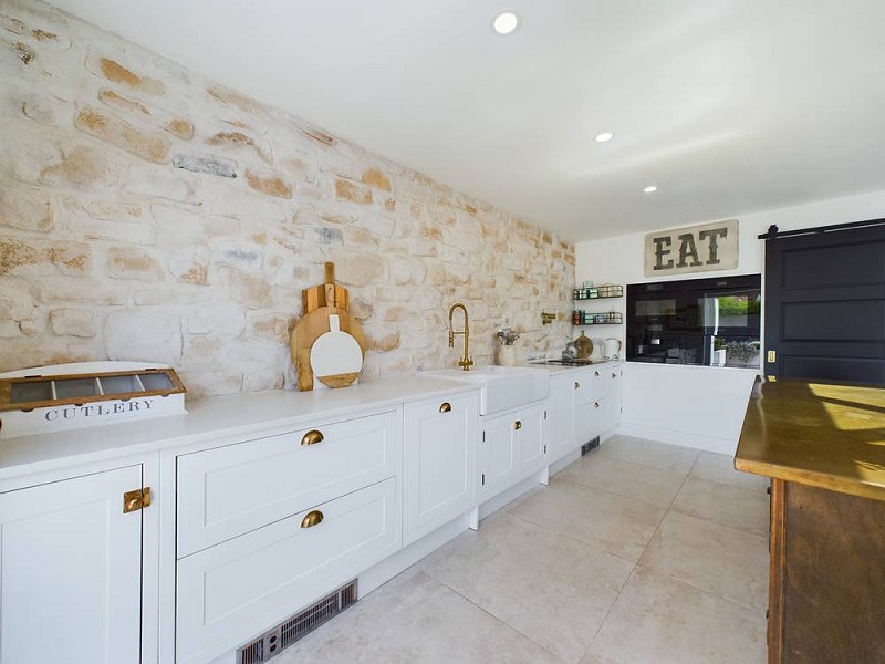 Kitchen and breakfast room