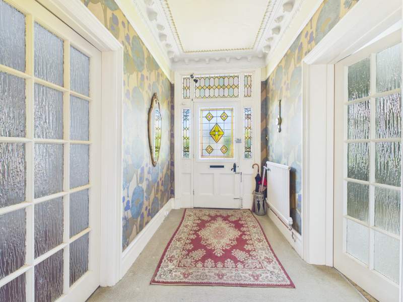 Entrance hallway second angle