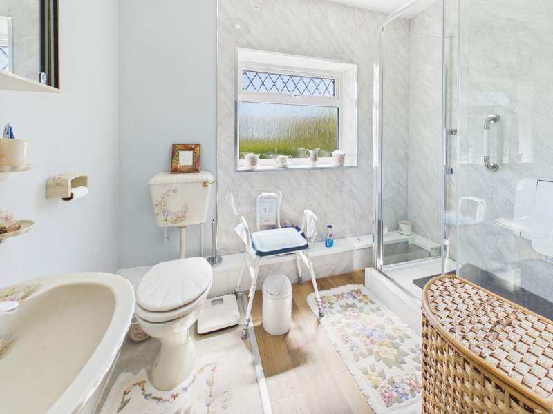 Shower Room/Wc