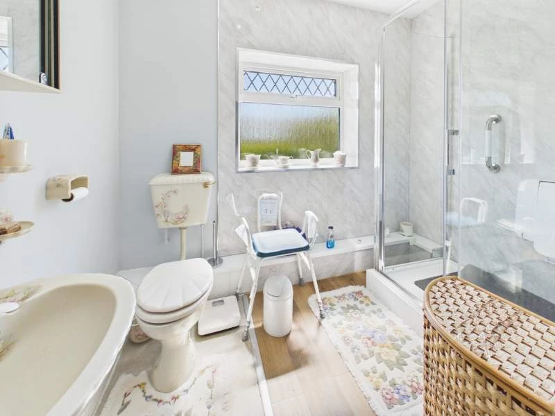 Shower Room/Wc