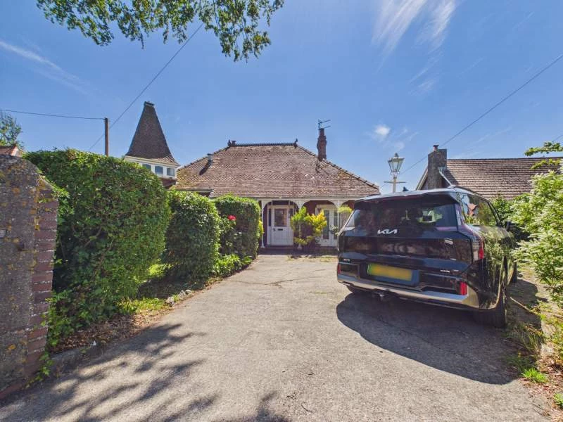 Driveway & Front Entrance