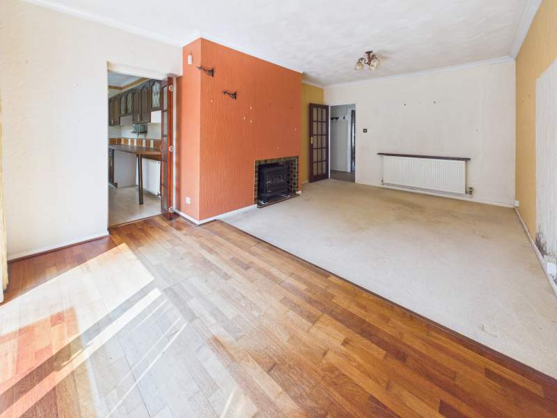 Principal Reception Room Second Angle