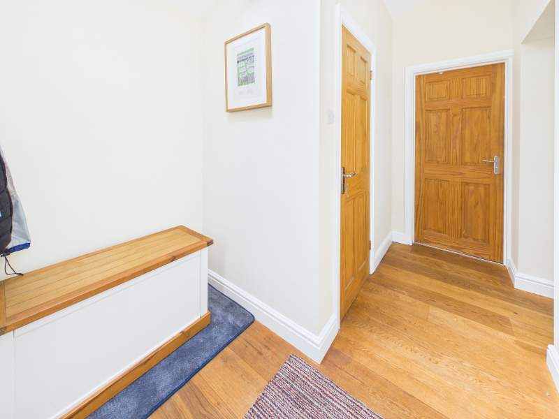 Entrance hallway second angle