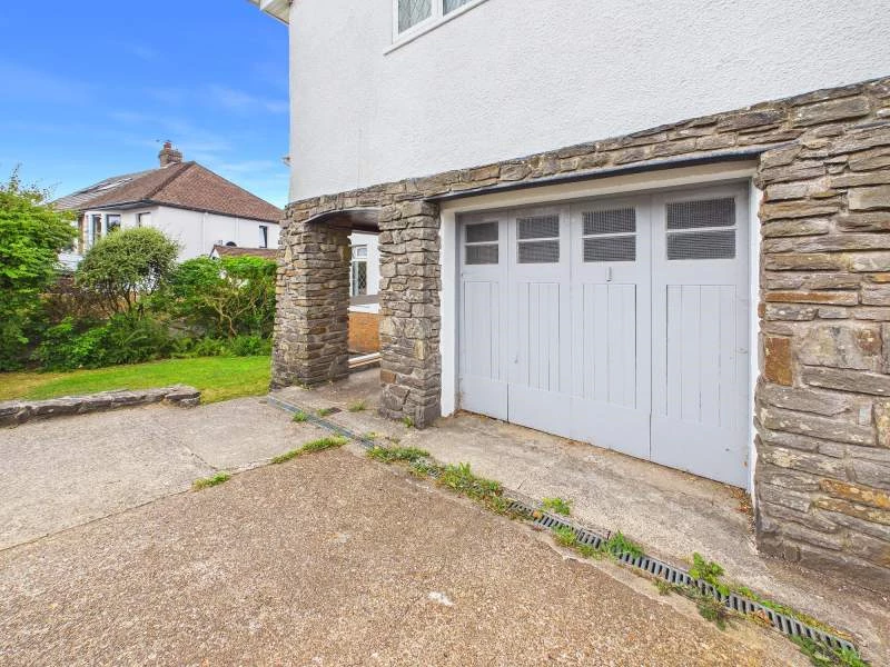 Integral Garage
