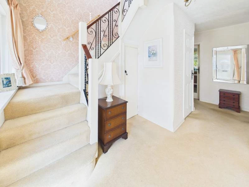 Entrance hallway second angle
