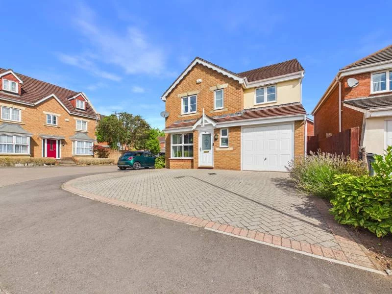 Garage & Driveway