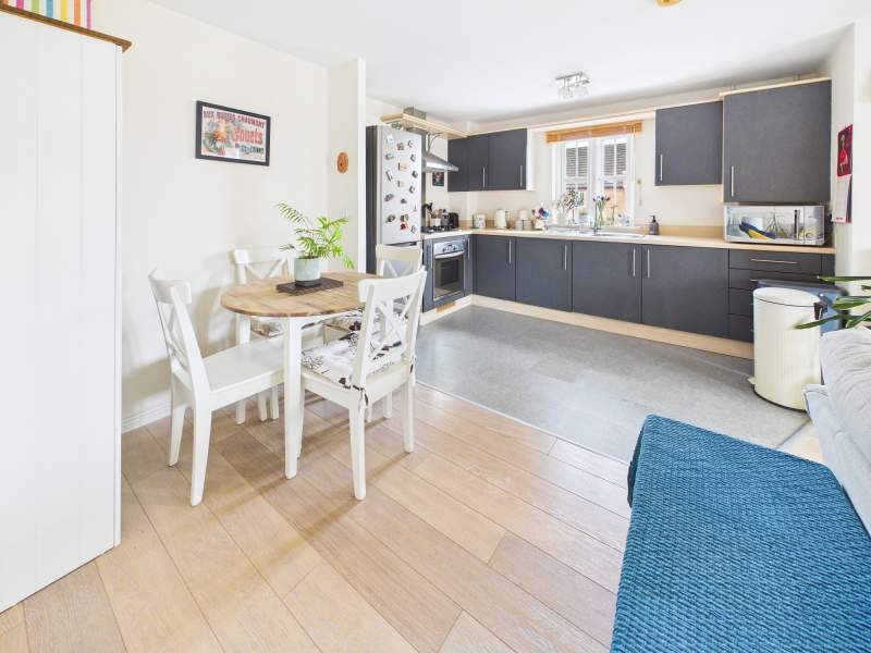 Kitchen/Dining Area