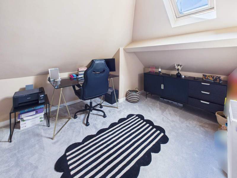 Bedroom 4/Home Office