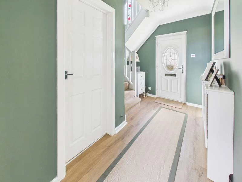 Entrance hallway second angle