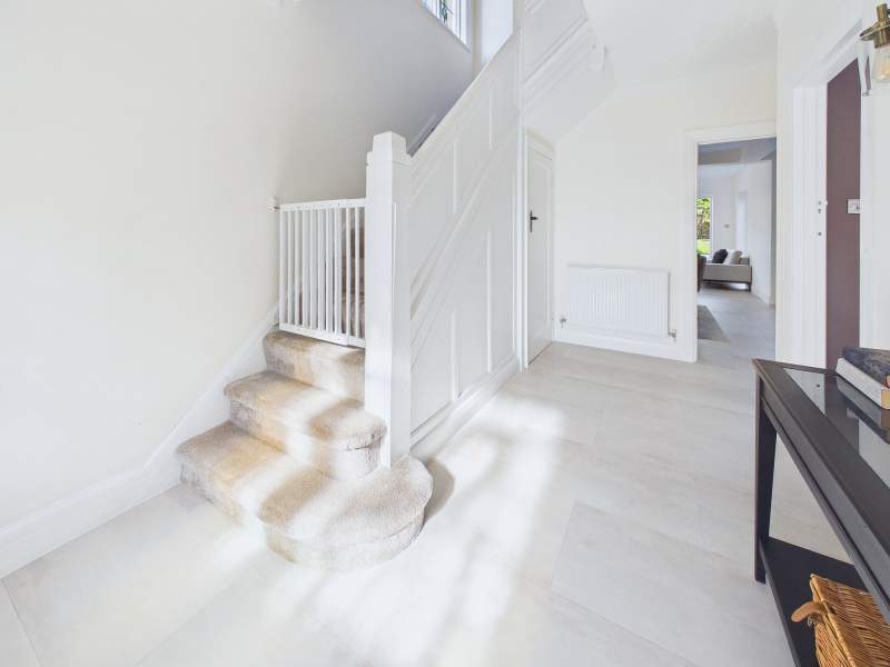 Entrance hallway second angle