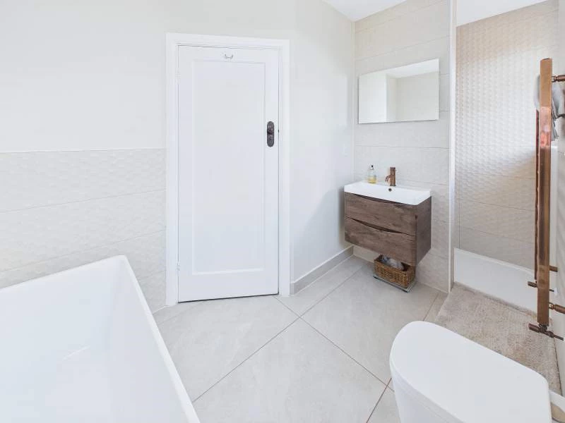 Bathroom Second Angle