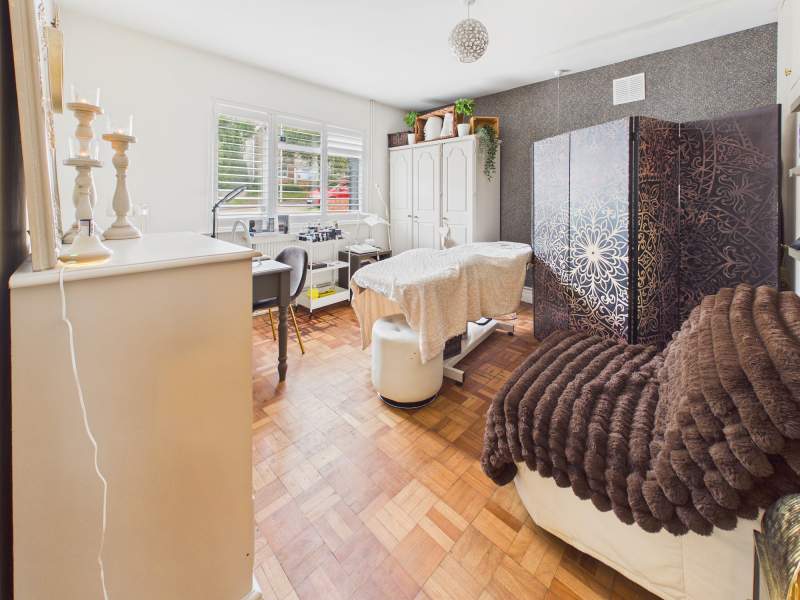 Ground Floor Bed 1