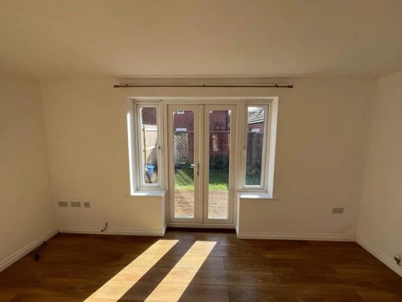 Lounge/Dining area