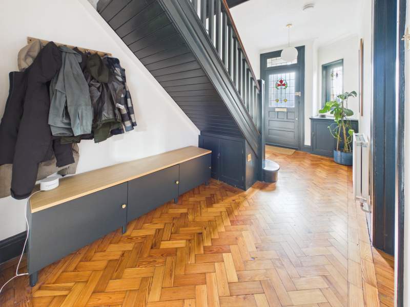Entrance hallway second angle