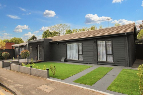 Long Green Chigwell IG7
