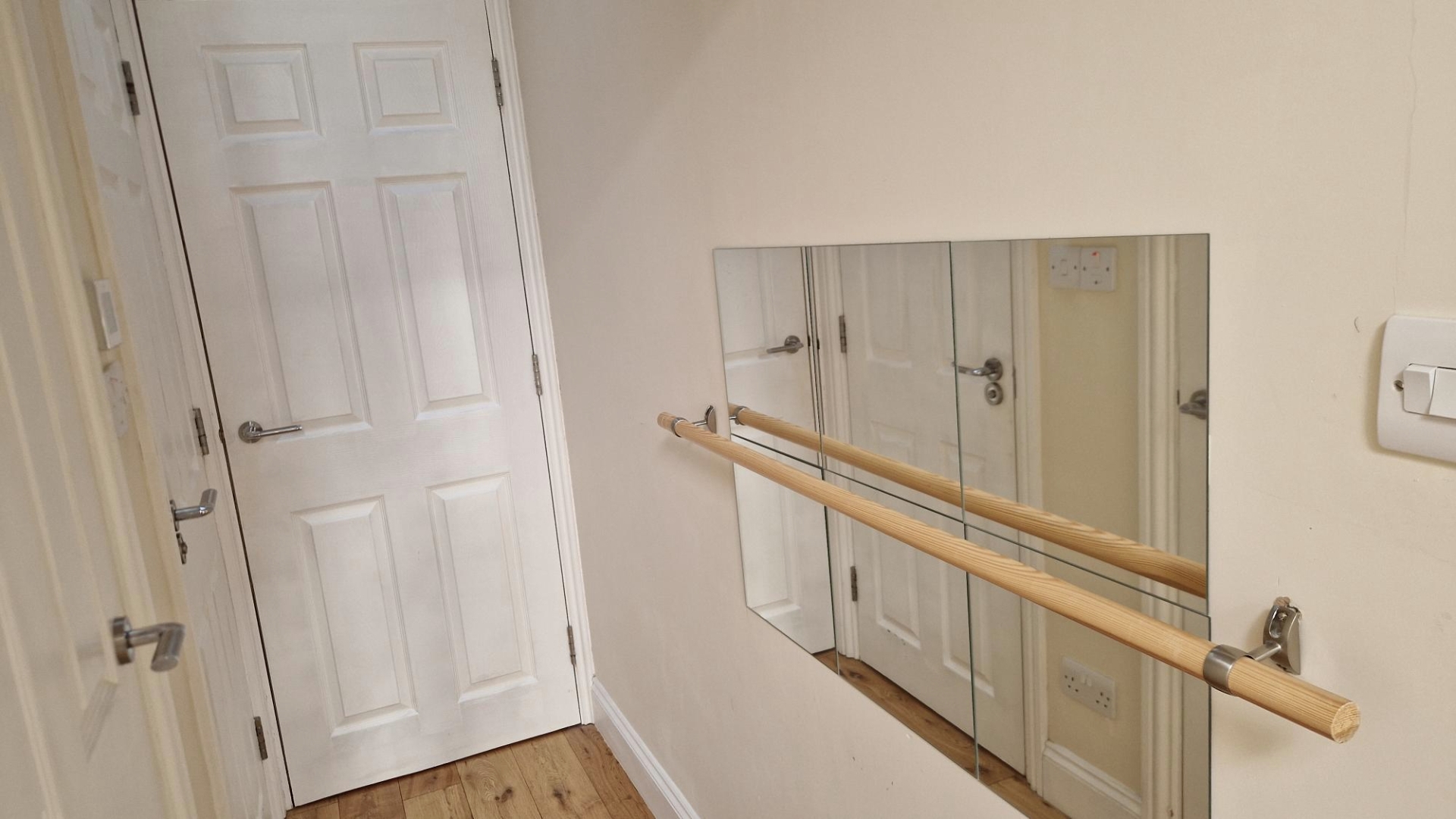 Photo 6