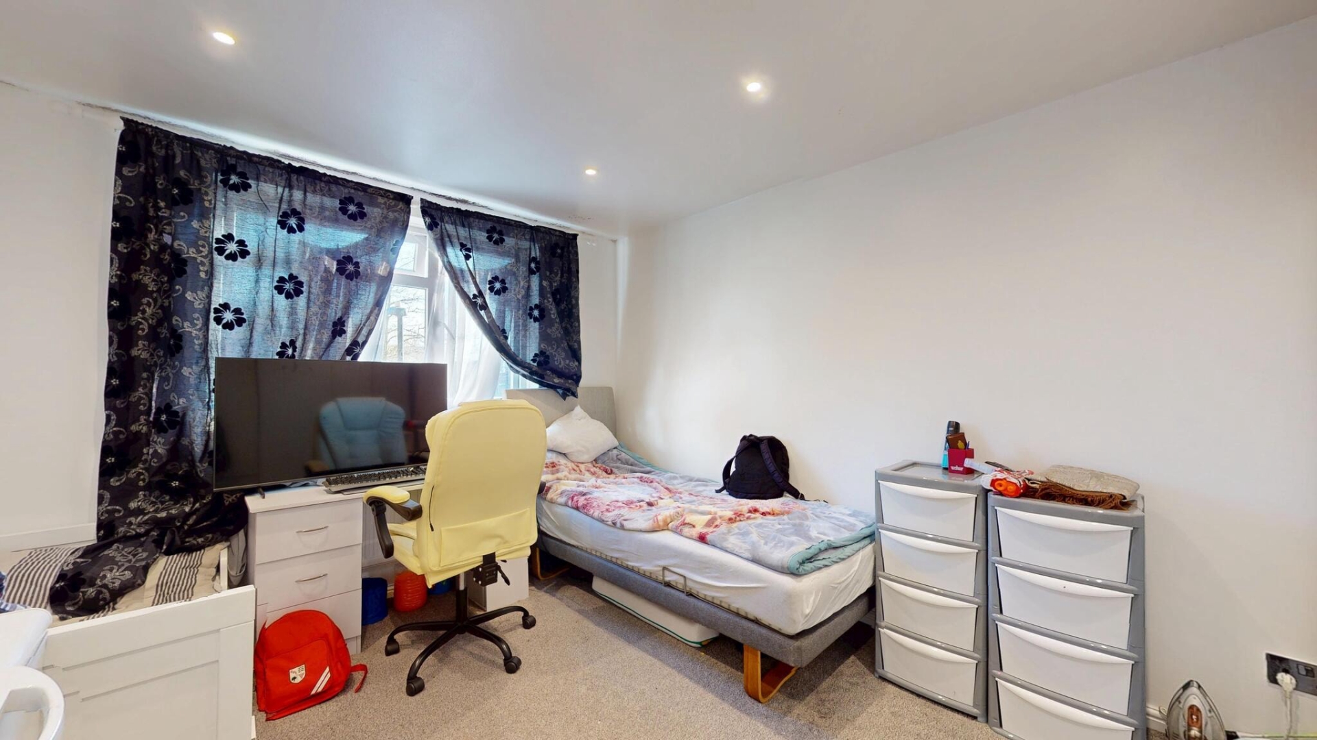 Photo 11