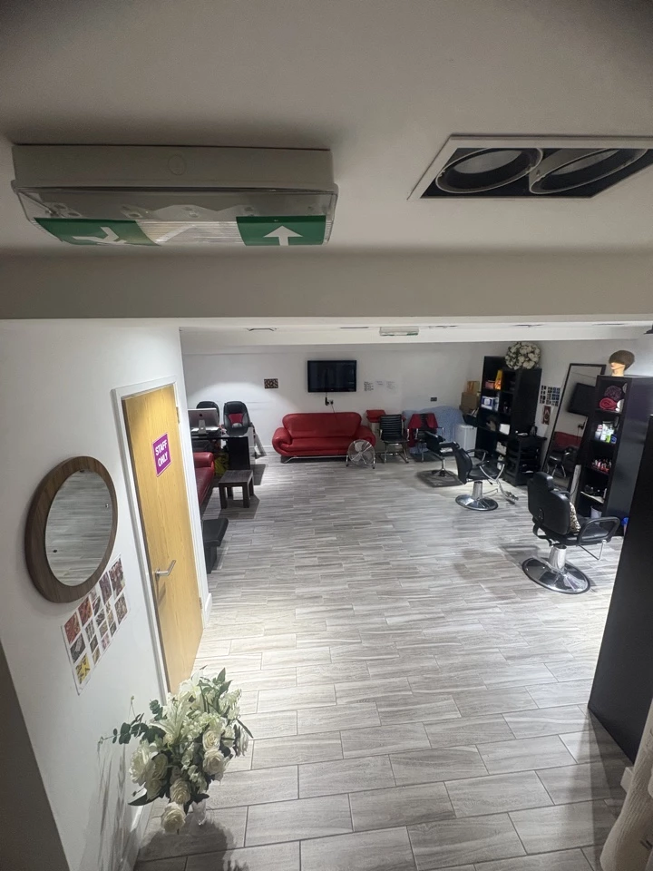 Photo 8