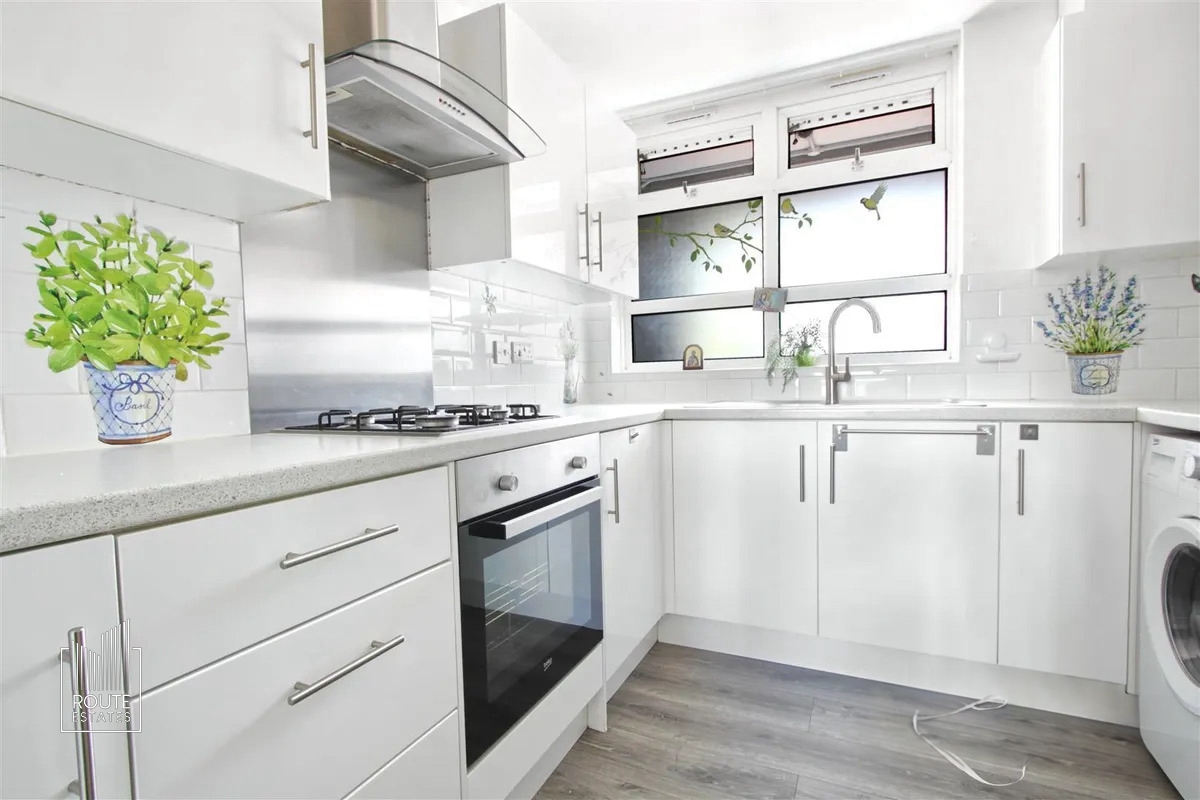 Holdbrook South Waltham Cross EN8