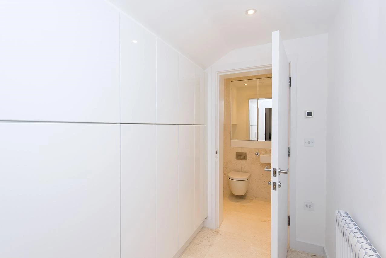 White Horse Yard (flat 5)-w-toi1.jpg