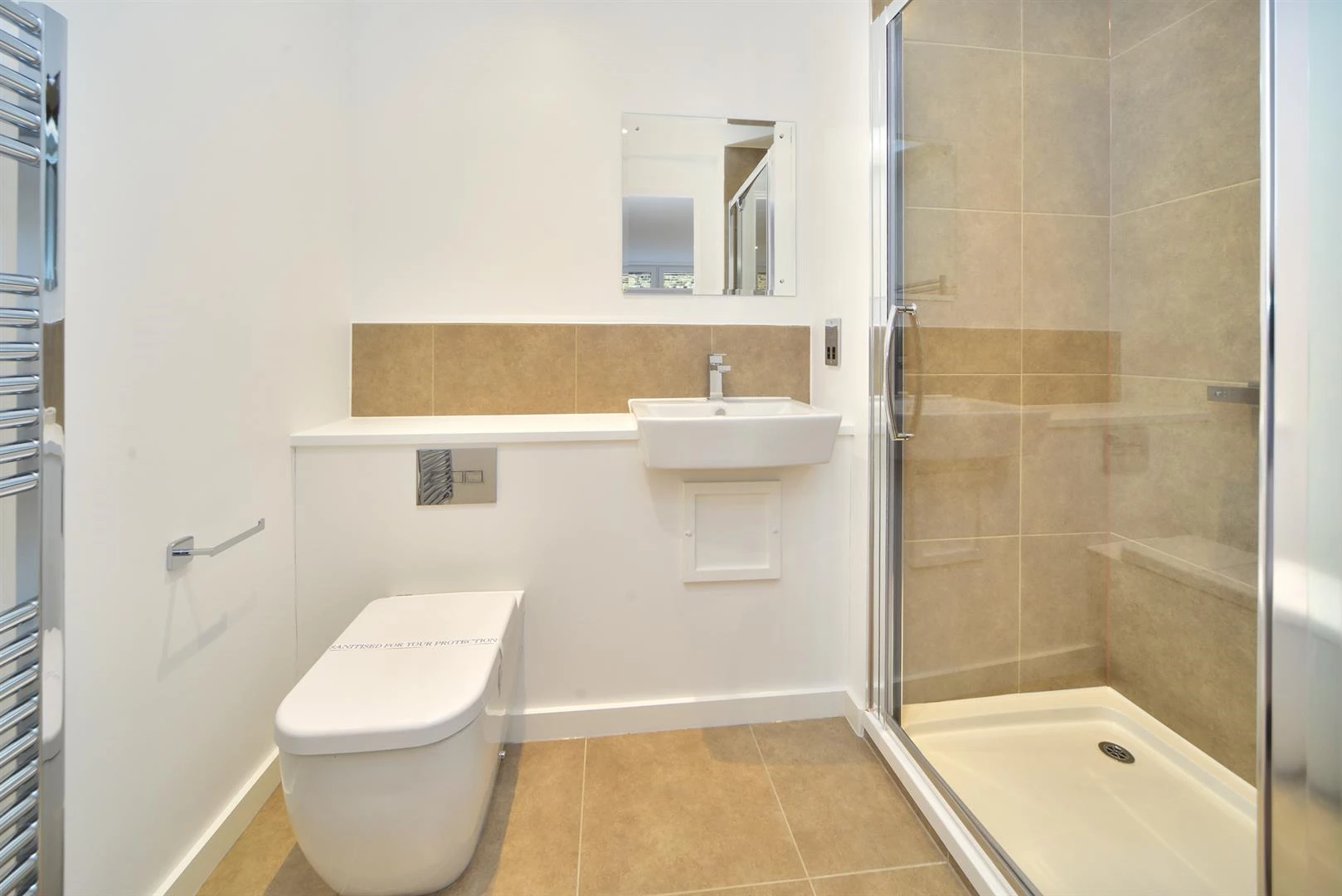 Britannia-Walk,13-shower-web.jpg