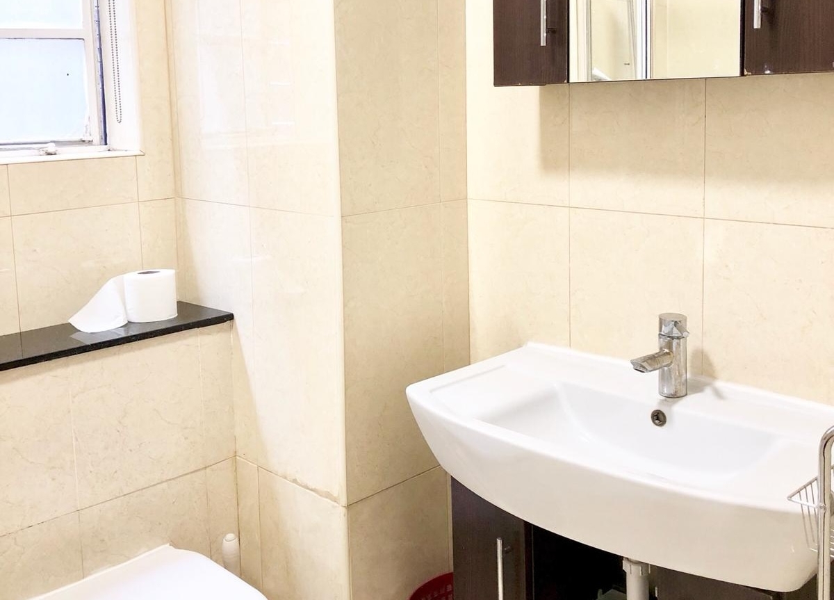 Toilet 1