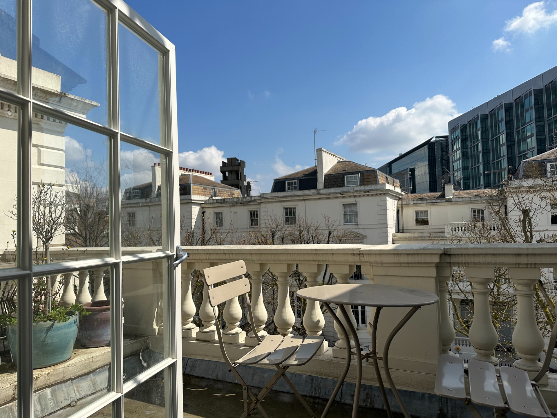 Shared Balcony/Terrace