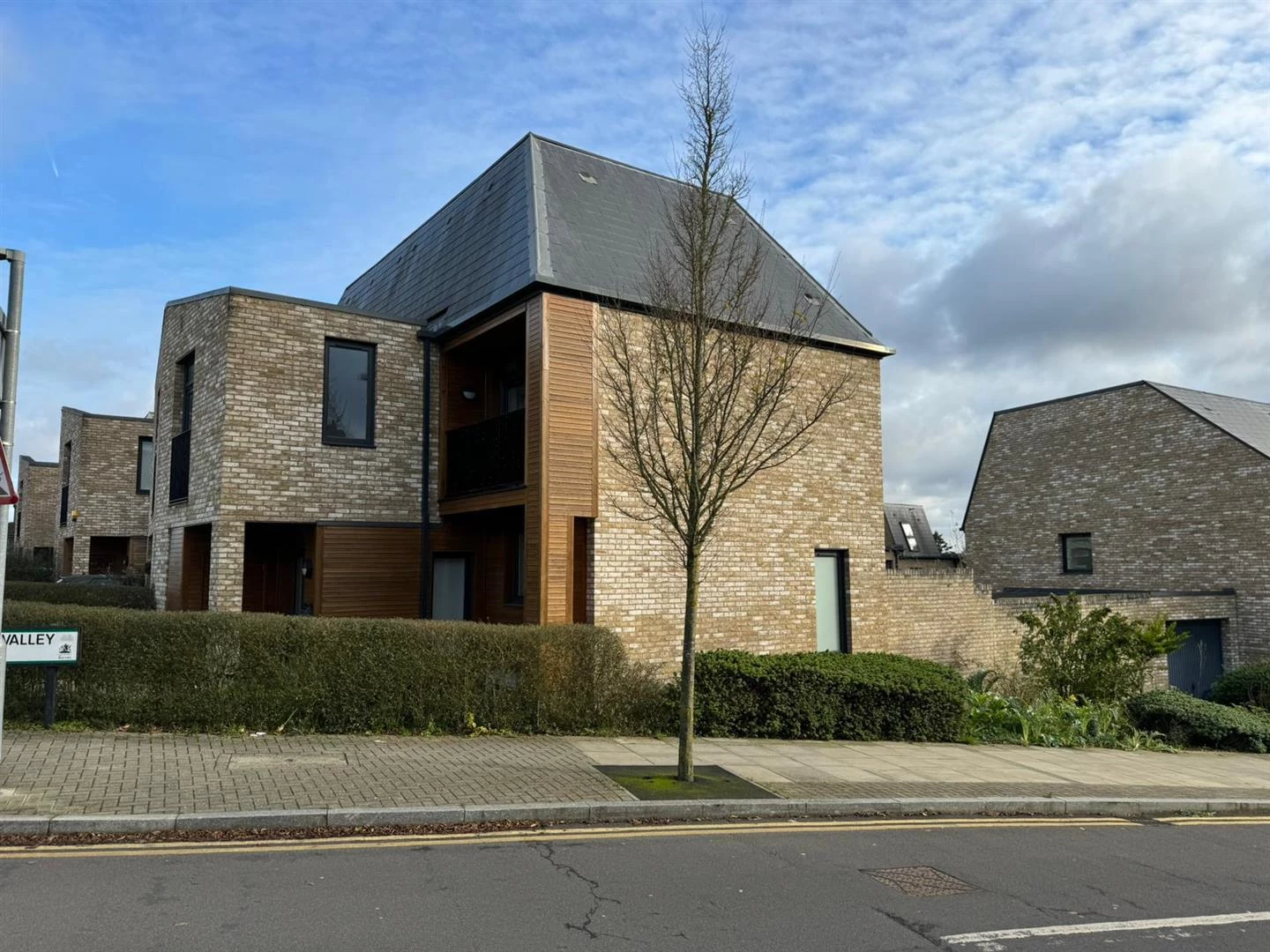 WhatsApp Image 2024-12-03 at 21.41.50 (3).jpeg