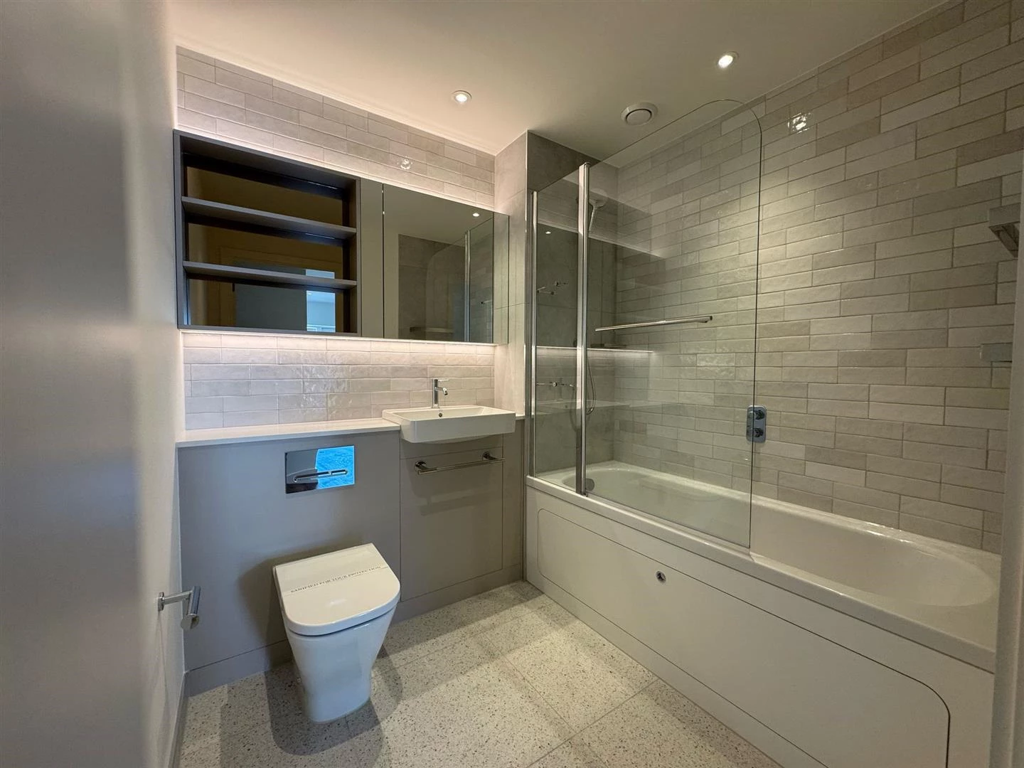 WhatsApp Image 2025-04-03 at 13.17.14 (1).jpeg