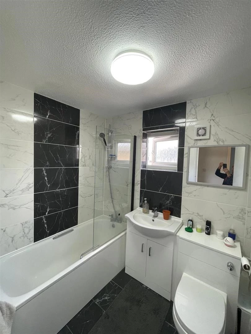 WhatsApp Image 2025-08-19 at 17.00.48 (1).jpeg