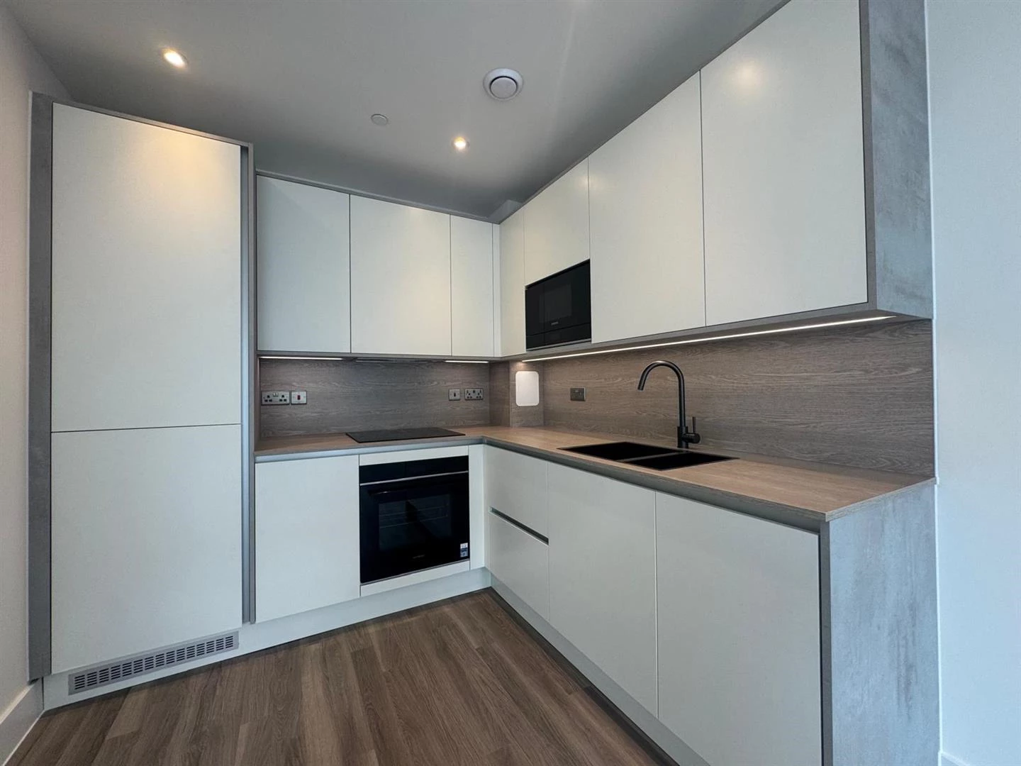 WhatsApp Image 2025-09-15 at 15.09.29 (5).jpeg