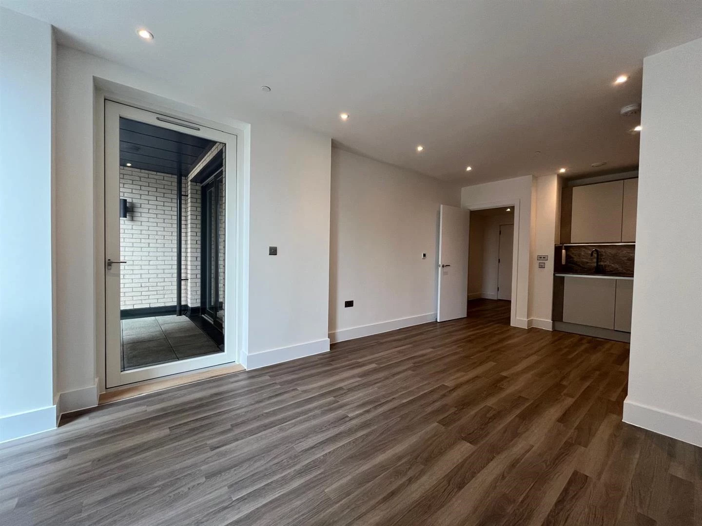 WhatsApp Image 2025-09-03 at 13.35.35 (4).jpeg