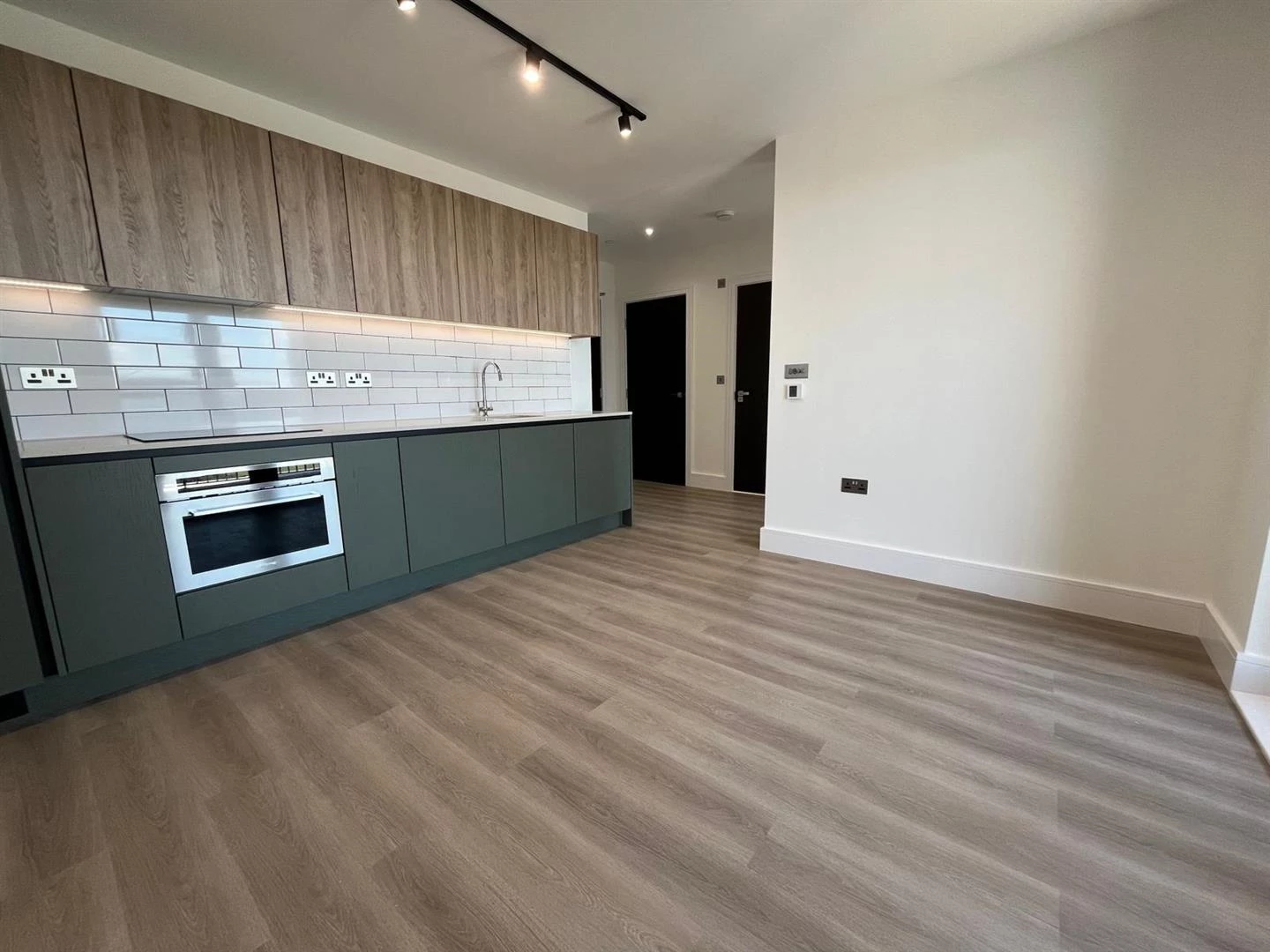 WhatsApp Image 2025-10-21 at 11.56.59 (5).jpeg