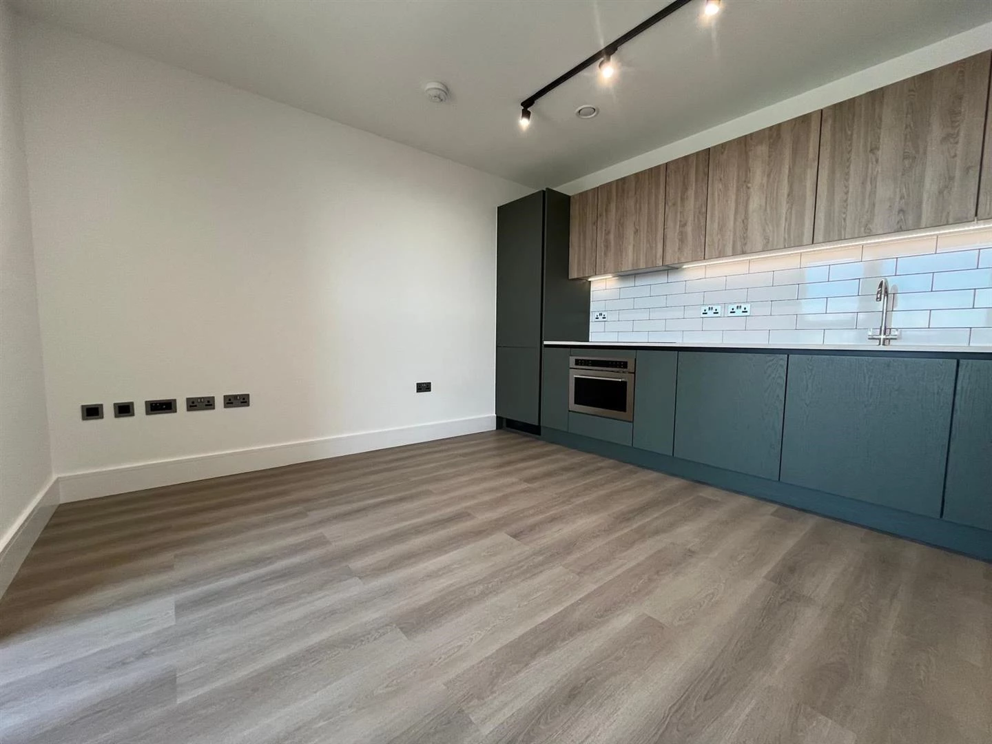 WhatsApp Image 2025-10-21 at 11.56.59.jpeg