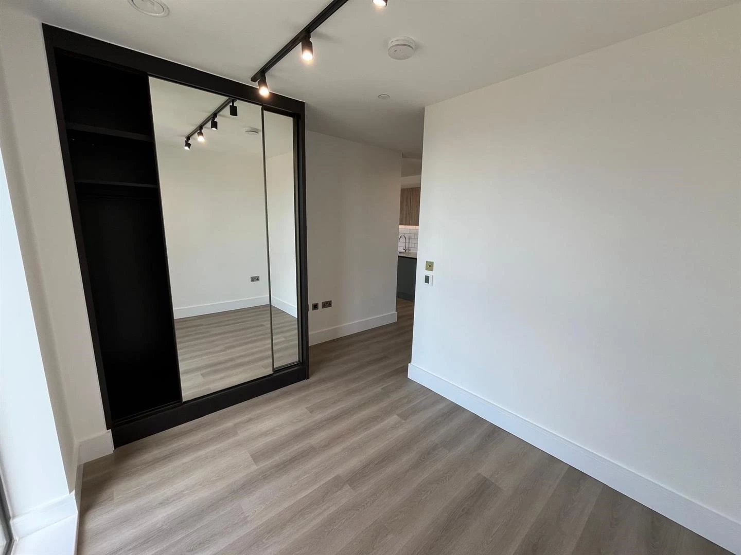 WhatsApp Image 2025-10-21 at 11.56.59 (7).jpeg