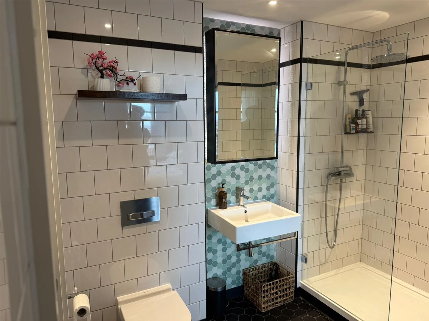 WhatsApp Image 2025-11-11 at 12.41.31 (6).jpeg